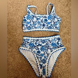 NWOT 2 piece blue floral bikini